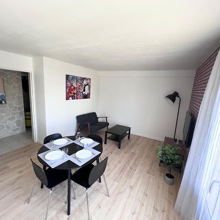 Ambiance, convivialité et emplacement Orléans Exterior foto